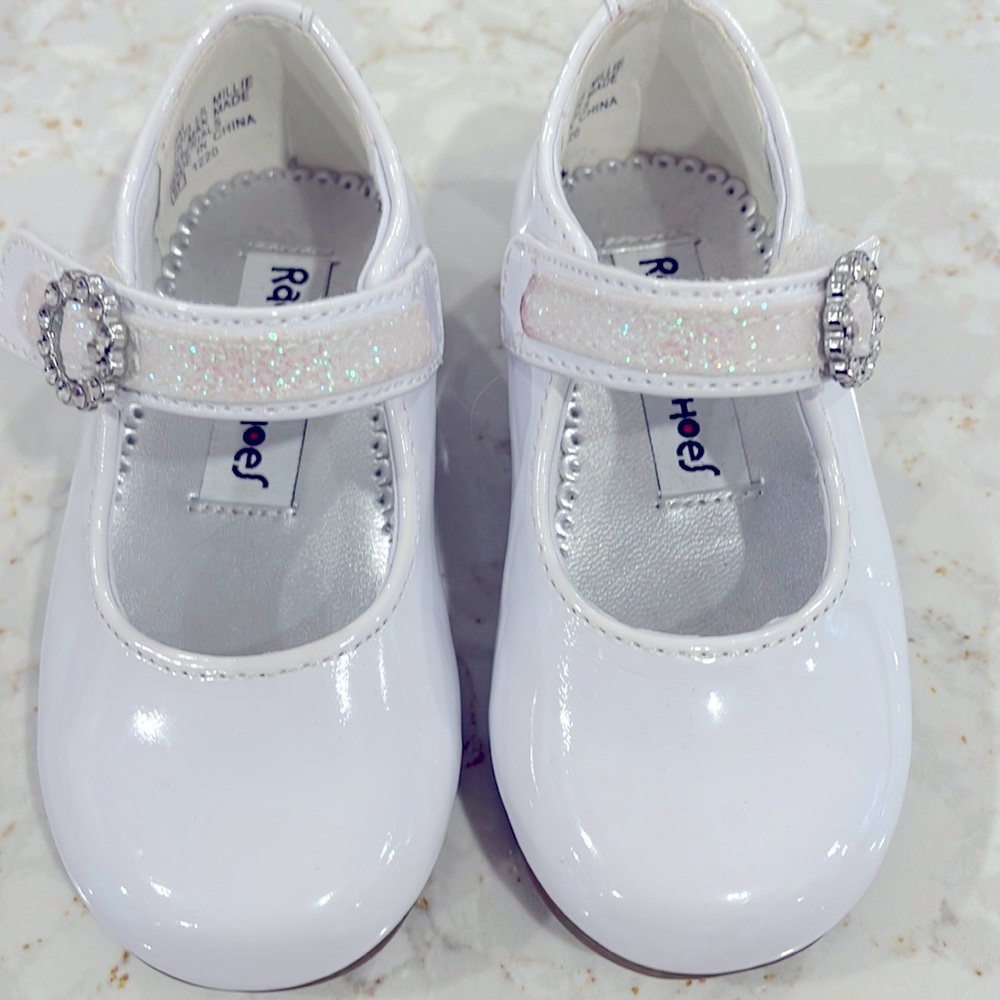 Toddler girls white patent leather Mary Jane shoes